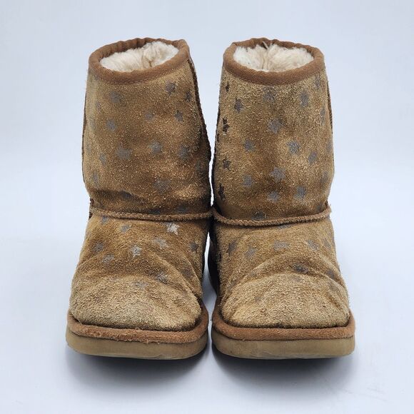 UGG Kid's Classic II Short Star Print Chestnut Suede Boots Little Kid Size 1 - Picture 2 of 9